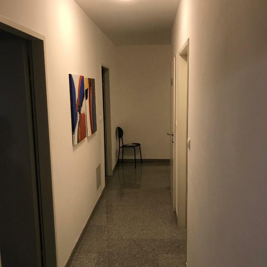 Lg Lovely Apartment Stockerau Buitenkant foto