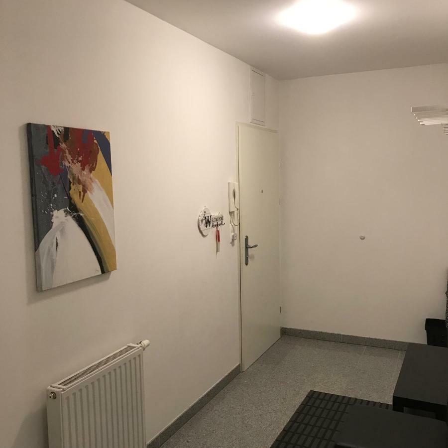 Lg Lovely Apartment Stockerau Buitenkant foto